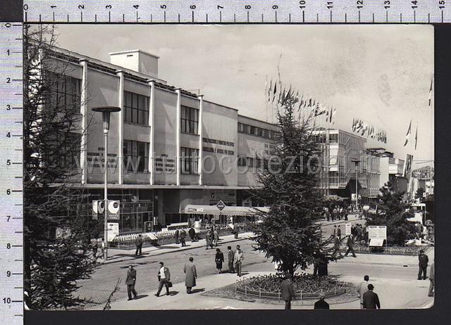 Collezionismo di cartoline postali